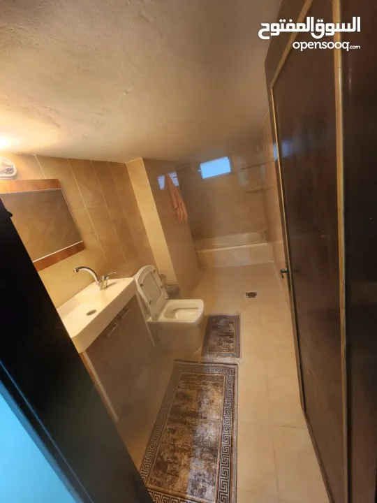 شقة مفروشة للآجار رفيديا الشارع الرئيسي بجانب مطعم كان ياماكان