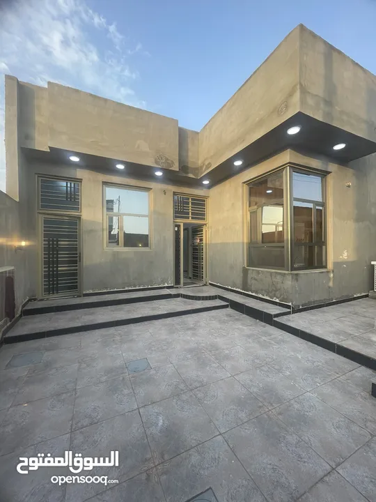 بيت جديد 300 متر في الصالحيه شارع اللواء