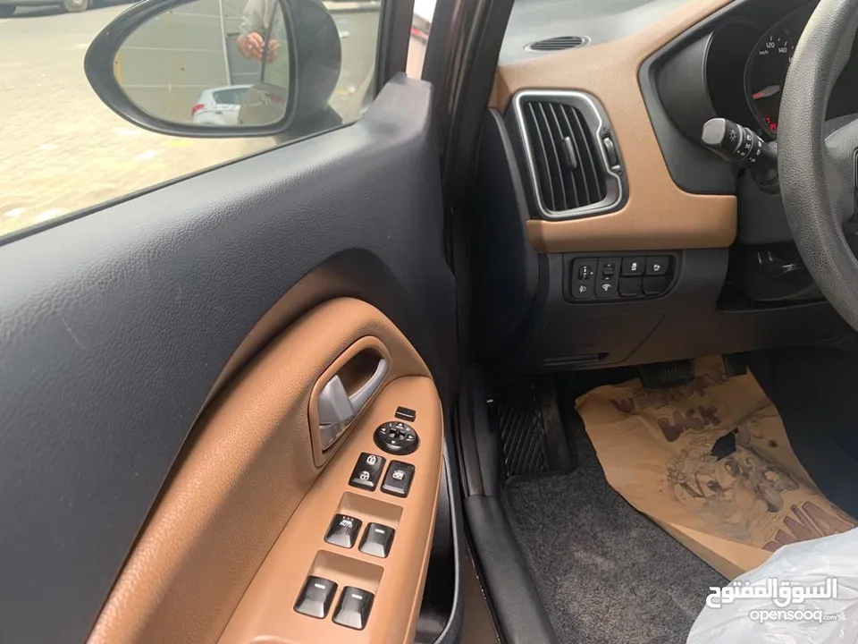 Kia rio 2017 كيا ريو هاتشباك لون بني غامق