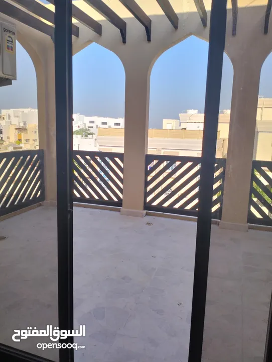 لدينا غرف واستديوهات مفروش او غير مفروشWe have furnished or unfurnished rooms and studios.