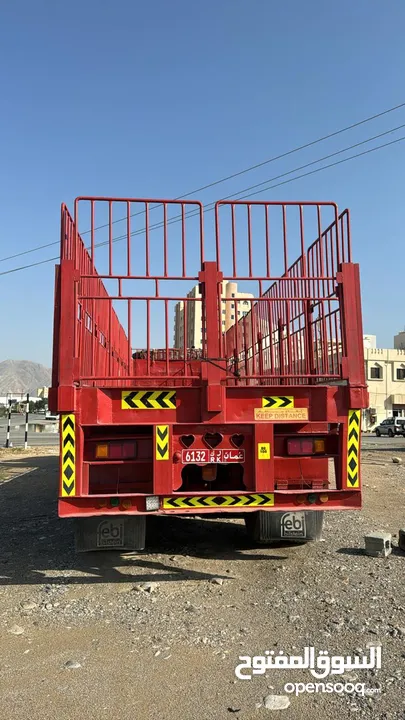 40 feet flatbed heavy duty truck for rent