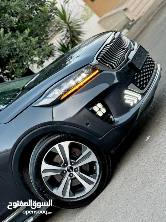 كيا سورنتو فل الفل مسكر أضافات جي تي لاين بحالة الشركة لسا المميز بكل تفاصيلو وأقل سعر بسوق