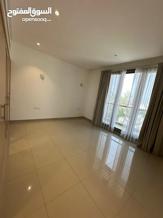 للايجار فيلا فخمة في مدينة السلطان قابوس  5 غرف و المرافق - Villa For Rent 5 BHK in MQ with Facility