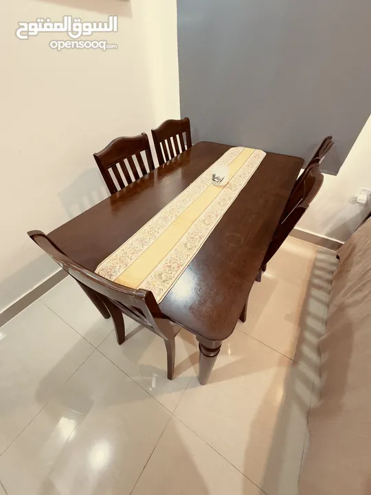 Dinning table with 6 chair