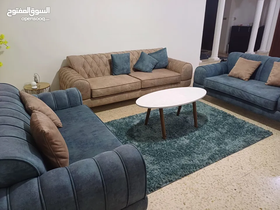 غرفة ضيوف استخدام بسيط جدا بحاله ممتازه