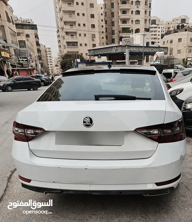 سكودا سوبيرب 2016