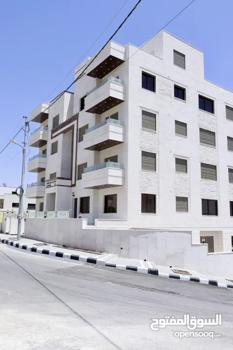 شقة فخمة للبيع جديدة لم تسكن بعد في ارقى مناطق عمان البيادر حي الدربيات