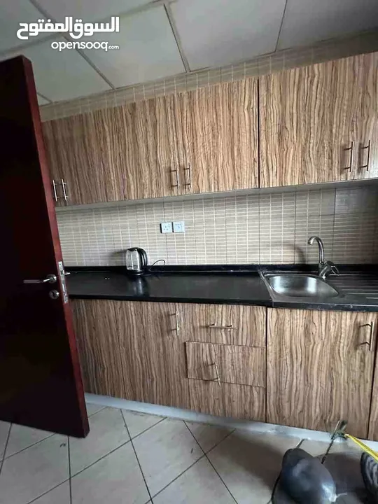 WELL-MAINTAINED UNFURNISHED 2BHK APARTMENT AVAILABLE FOR YEARLY RENT  CITY TOWERS  CHILLER FREE