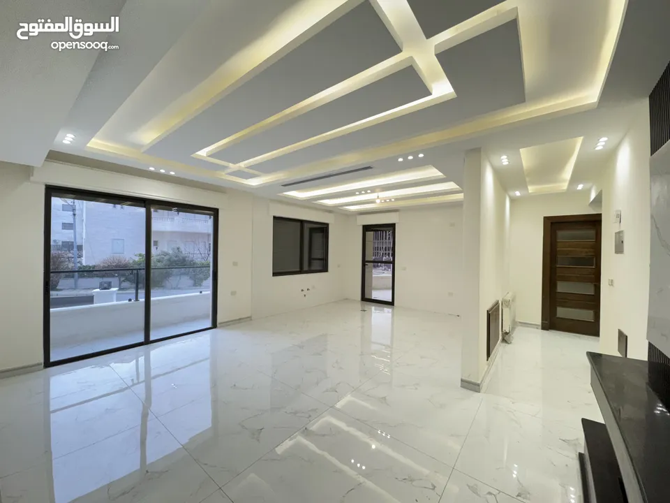 شقة مميزة للبيع طابق ثاني مساحة 230م بخلدا بتشطيبات مميزة (مشروع 115)