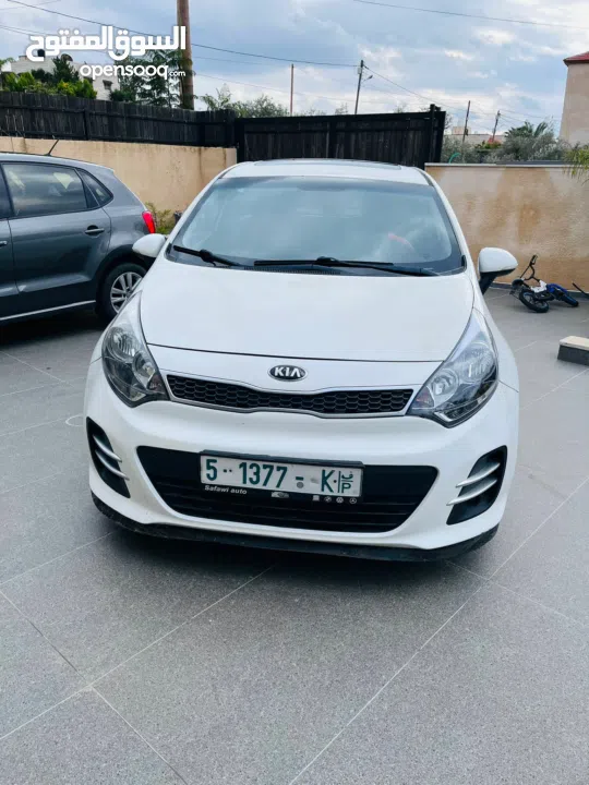 كيا برايد 2016 اتومات فل اضافات مع فتحه سقف عداد 50 فحص دهان الشركة للبيع علكاش والبدل وارد