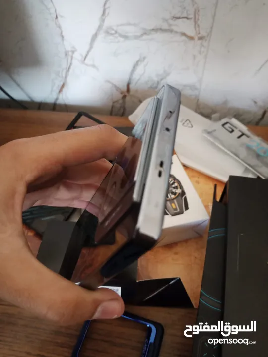 انفنكس GT 20 PRO كامل اغراضه