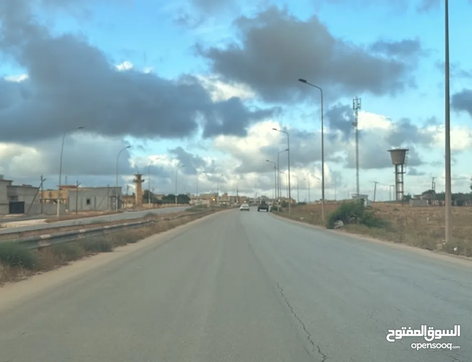 نبحث عن عقار ارضي للايجار في اي منطقة داخل بنغازي