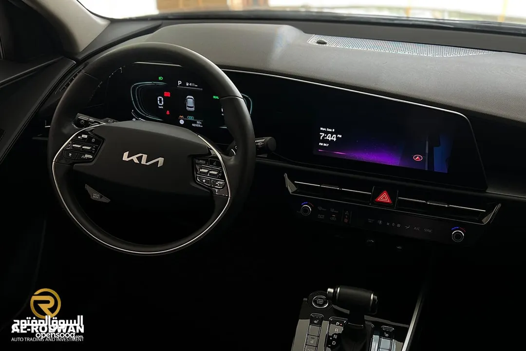 Kia niro  ترخيص 2024