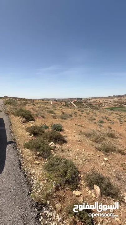 قطعة ارض جبلية مرتفعة ومطله