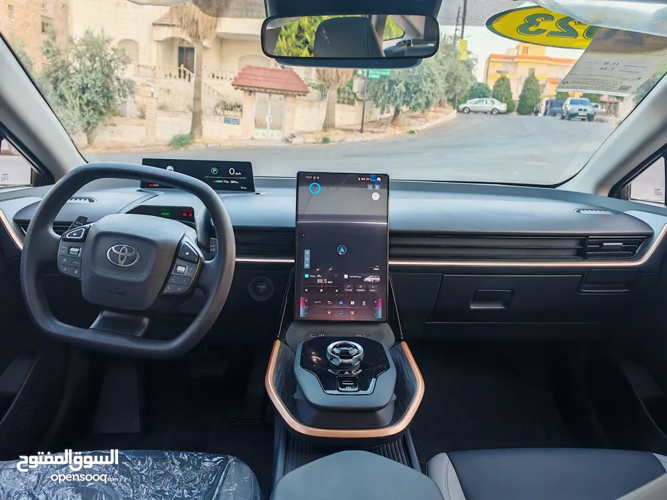 تويوتا Bz3X بطارية كبيرة فل مع فتحة