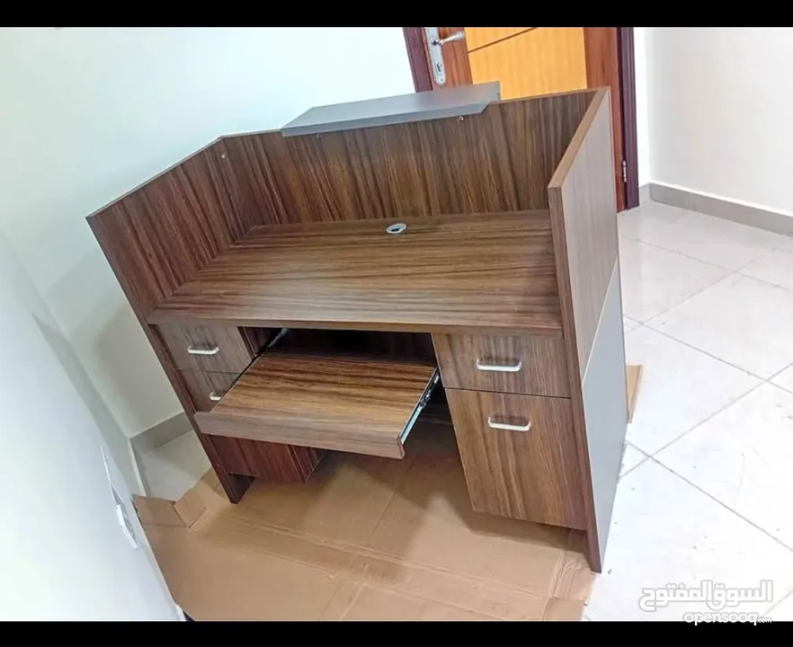 I selling office furniture available