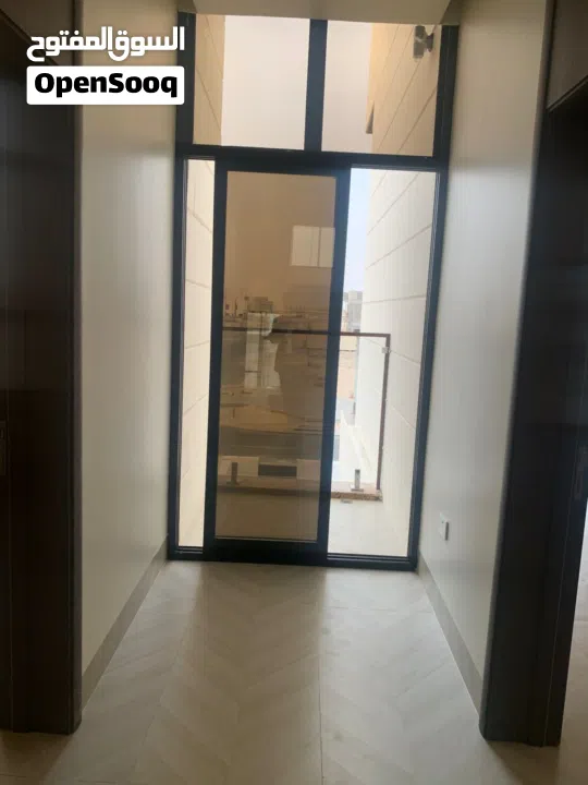 فيلا 6 غرف ماستر للبيع جاهز للسكن بسعر مميز  تشطيبات مودرن باركنج مغطي منطقه الريمان 2