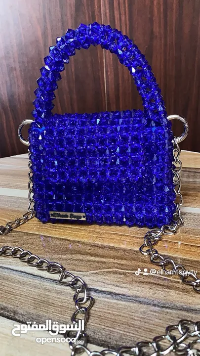 شناتي خرز معمولة يدويا من خرز الكرستال وخرز حبيبات التوت واللؤلؤ