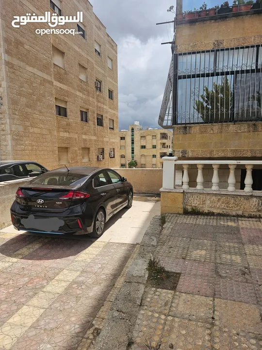 شقة للبيع بالقرب من جامعة العلوم التطبيقية من المالك مباشرة