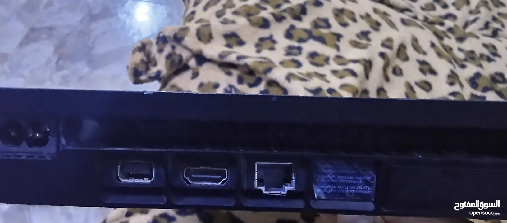 للبيعps4slim مستعمل شهرين
