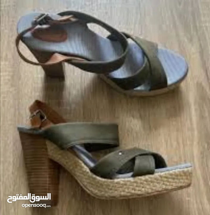 صندل تومي بحاله ممتازه براند اصلي