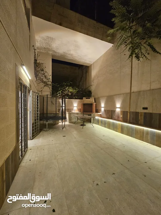 للايجار السنوي فقط شقة مودرن مع تراس modern apartment with terrace