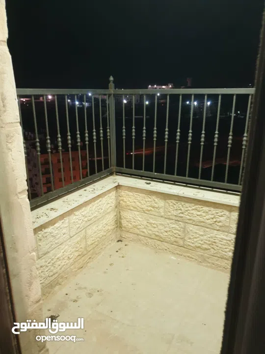 شقة مفروشة للبيع / بيرزيت / مقابل الجامعة