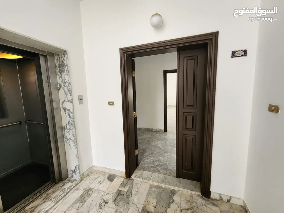 شقة طابقية للبيع او للإيجار في عبدون الشمالي - ref : 14473