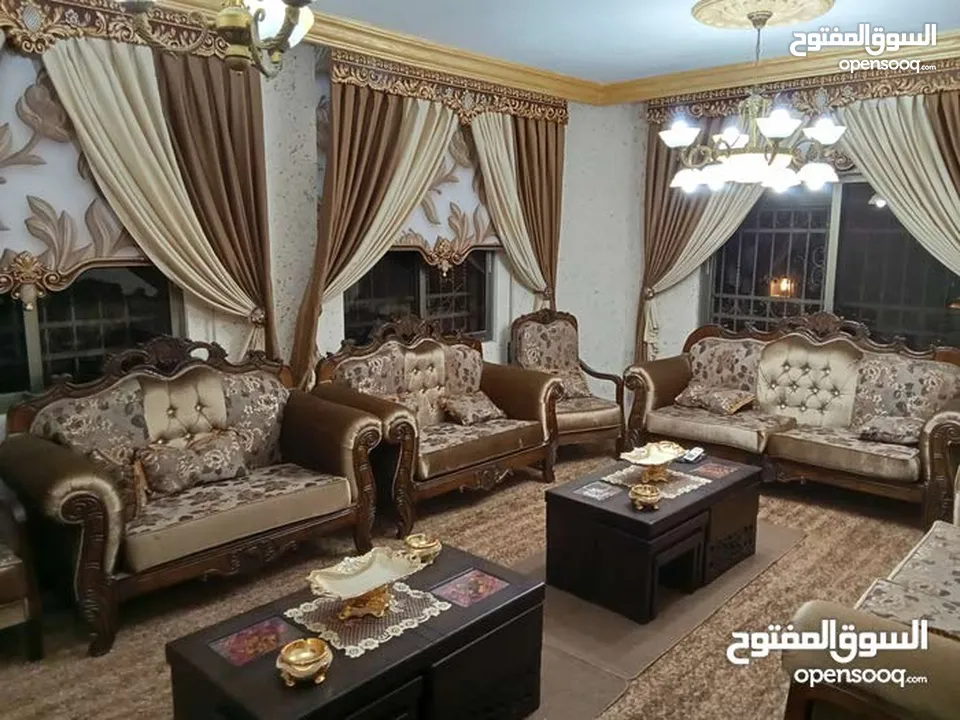 بيت مستقل على المطل (طابق واحد) مفروش/ للايجار يومي واسبوعي على الشارع مباشرة بمنطقة هادئة وراقية