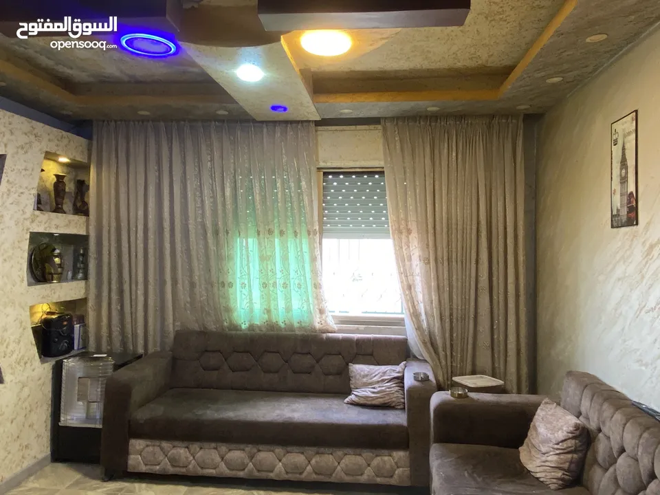 شقة روف للبيع