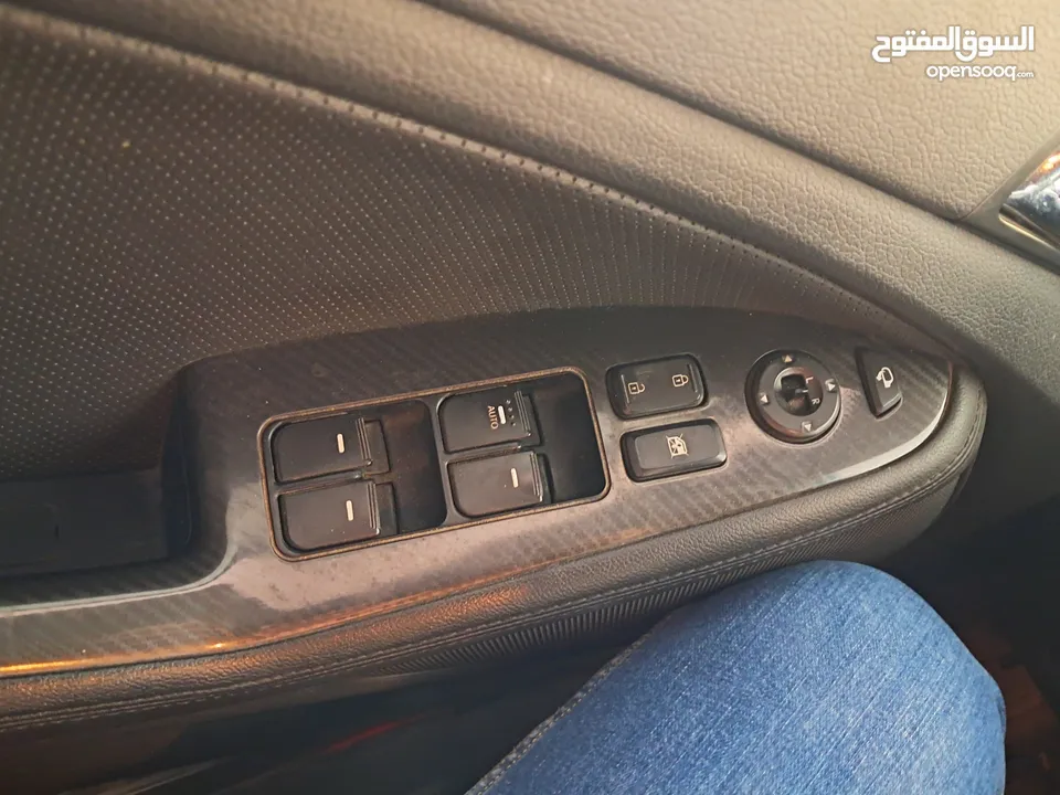 كيا مميز هايبرد وارد كوريا بحال الوكاله دهان الوكاله خاليه من الحوادث Kia K5 Hybrid 2014