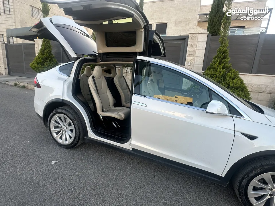 Tesla Model X تيسلا مميزة جدا