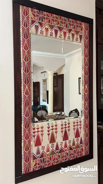 مراية تطريز مع اطار خشب