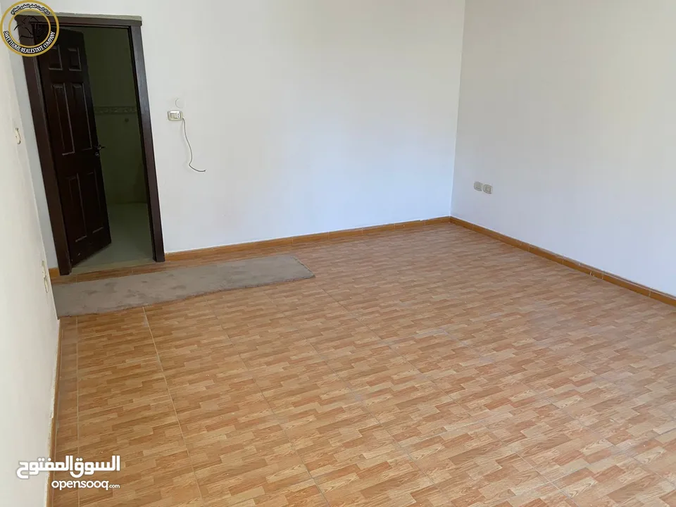شقة طابقية مميزة للبيع في دير غبار طابق اول 275م تشطيب سوبر ديلوكس بسعر مغري