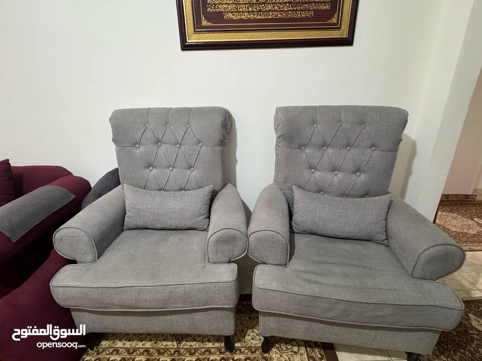طقم كنب مع مفردتين