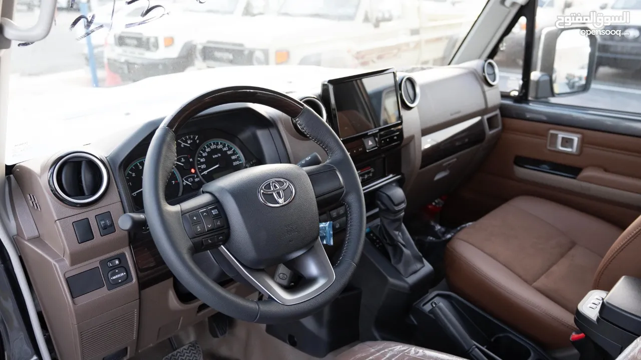 Toyota Land Cruiser Pickup Lx V6