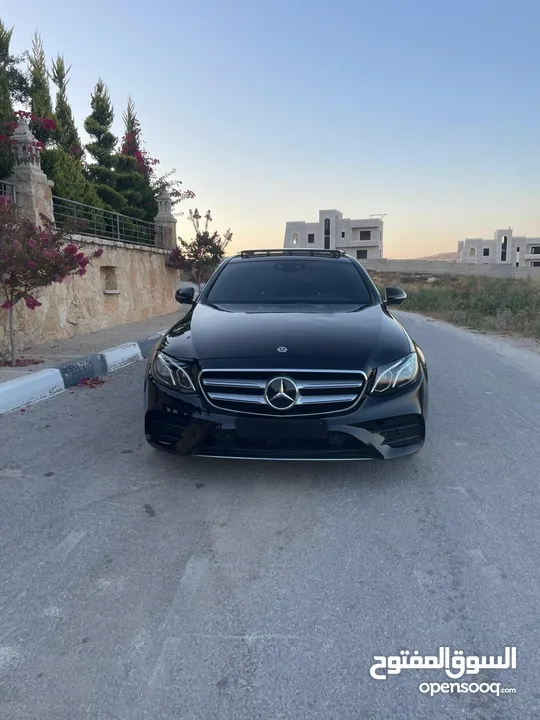 Mercedes Benz E300 بنزين بحالة الوكالة