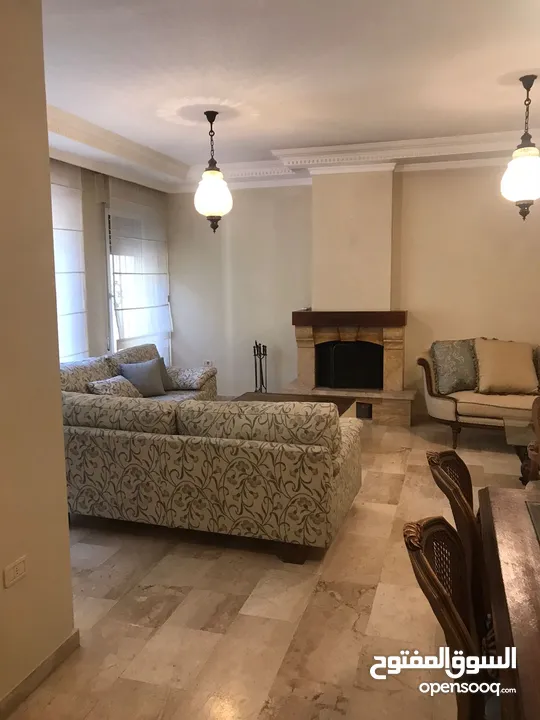 Apartment in Shmeisani available  immediately.