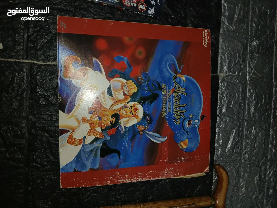 هوايات مشكله وعكازه كرسي خشب  بندانه مجله انمي اسطوانه