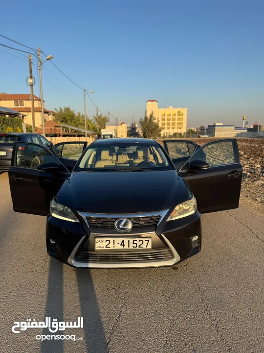 Lexus ct200 2014  مالك واحد بالأردن (استعمال دكتورة)