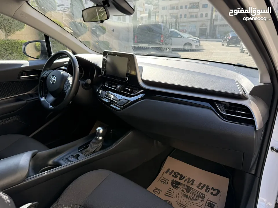 تويوتا C-HR ترخيص 2022 محرك 1800 هايبرد حصان 170