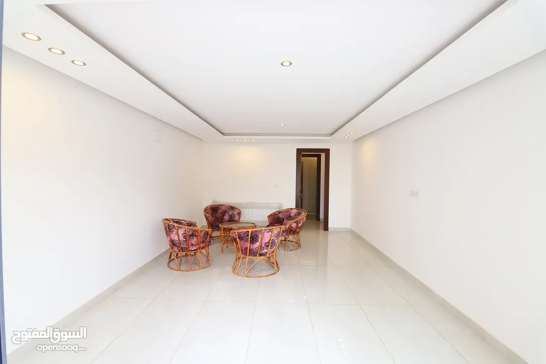 شقة ارضية للبيع بمرج الحمام مساحة 250م مع تراس ومدخل خاص بسعر مميز