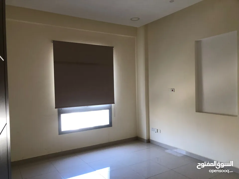 OFFICE IN PRIM LOCATION SANABIS مكتب في موقع رائع في سنابس