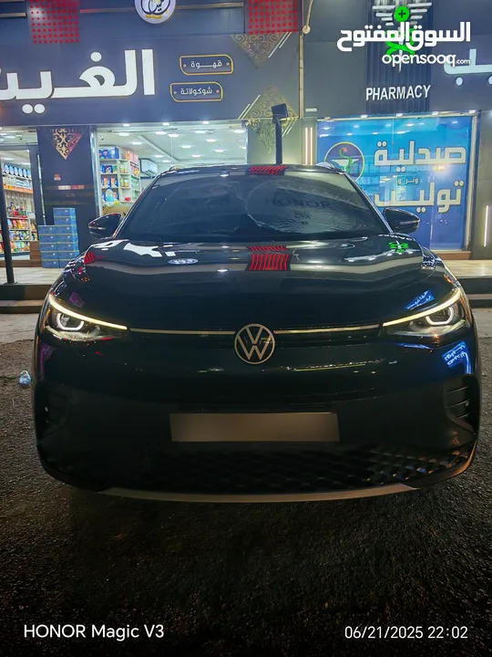 ID4 Pure+ 2021 لون كحلي مع فتحه وفرش جلد لون خمري