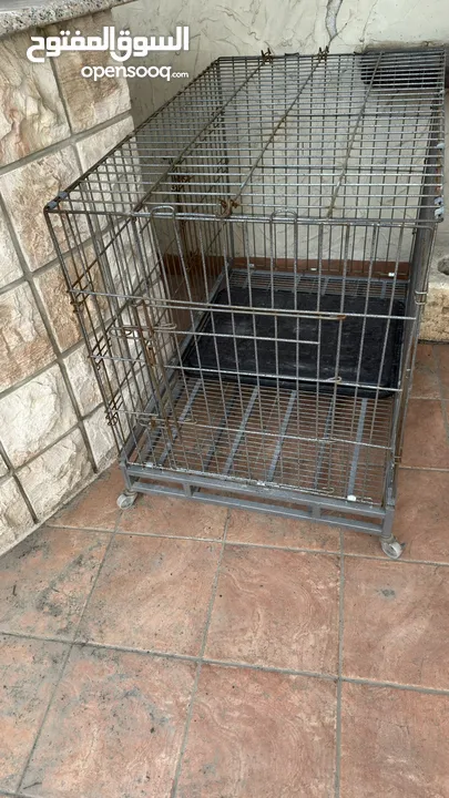 Large pets crate perfect for big and small animals indoor or outdoor use.  قفص حيوانات كبير