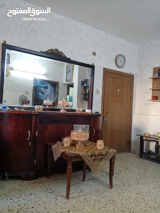 دنسوار بحالة الوكالة خشب زان ولاتيه ثقيل