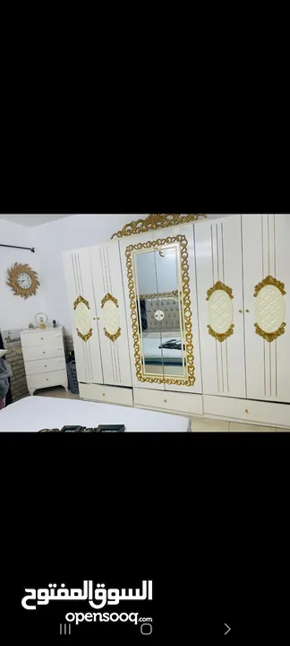 غرفة نوم دهان شبه جديدة