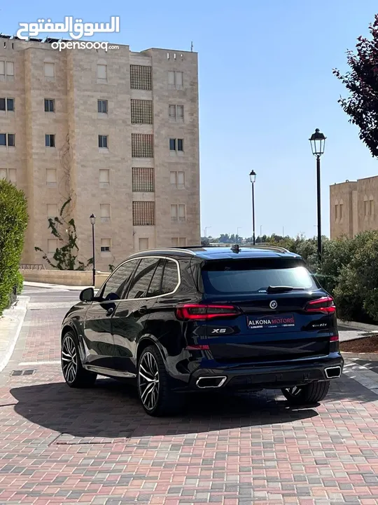BMW X5_2021