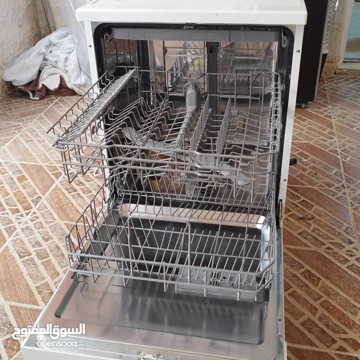 بأسعار خيالية