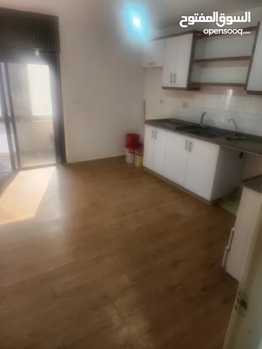 شقة غير مفروشة للبيع